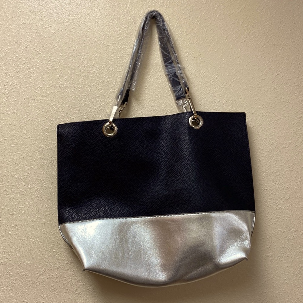 David Jones black Paris tote bag New with attached clip pouch silver / black